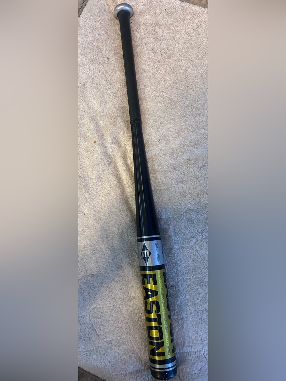 Easton Black Magic 2 1/4” Dia Official Softball Bat 34 in 35 oz Model S80-3435